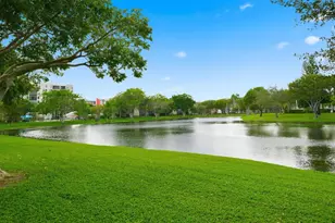 2108 S Cypress Bend Dr, Pompano Beach, FL 33069 - Photo 19