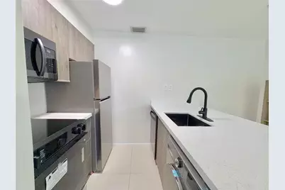 924 NE 17th Terrace #10, Fort Lauderdale, FL 33304 - Photo 11