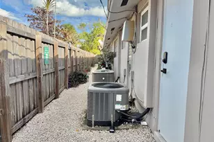 924 NE 17th Terrace, Fort Lauderdale, FL 33304 - Photo 35