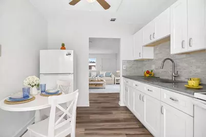 7300 NW 4 Place #205, Margate, FL 33063 - Photo 5