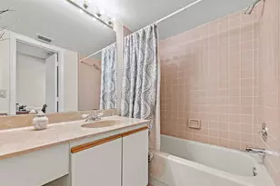 405 Liberty Ct, Deerfield Beach, FL 33442 - Photo 23