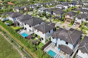 15501 NW 88th Ave, Miami Lakes, FL 33018 - Photo 21