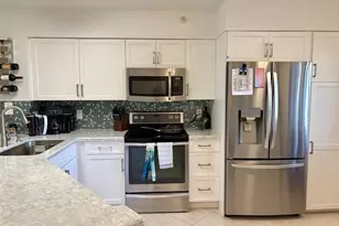 2112 S Cypress Bend Dr, Pompano Beach, FL 33069 - Photo 1