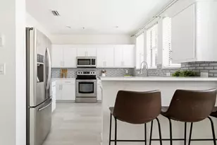 750 Millbrae Ct, West Palm Beach, FL 33401 - Photo 9