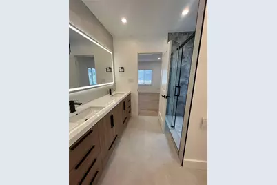 8801 N Miami Avenue, El Portal, FL 33150 - Photo 19