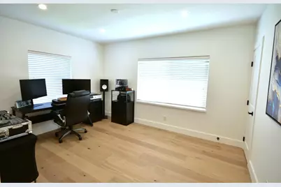 8801 N Miami Avenue, El Portal, FL 33150 - Photo 19