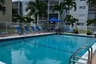 1025 SE 3rd Ave, Dania, FL 33004 - Photo 17