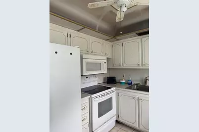 476 Tilford V #476, Deerfield Beach, FL 33440 - Photo 11