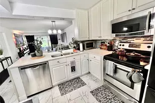 8301 Sands Point Blvd, Tamarac, FL 33321 - Photo 9