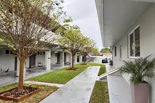 720 NE 7th St, Hallandale Beach, FL 33009 - Photo 3