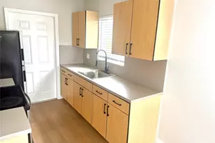 720 NE 7th St, Hallandale Beach, FL 33009 - Photo 7