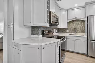 941 Crystal Lake Dr, Deerfield Beach, FL 33064 - Photo 5