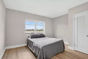 941 Crystal Lake Dr, Deerfield Beach, FL 33064 - Photo 27