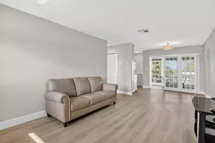 941 Crystal Lake Dr, Deerfield Beach, FL 33064 - Photo 3