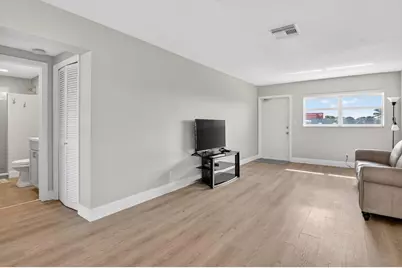 941 Crystal Lake Drive #311, Deerfield Beach, FL 33064 - Photo 9