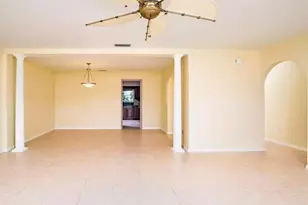 2471 SE Wald St, Port Saint Lucie, FL 34984 - Photo 11