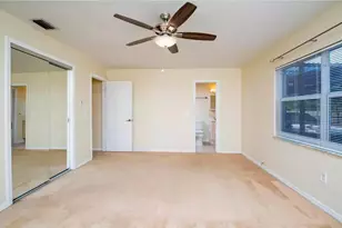 2471 SE Wald St, Port Saint Lucie, FL 34984 - Photo 9