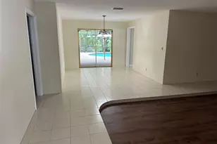 10800 SW 40 Ct, Davie, FL 33328 - Photo 7