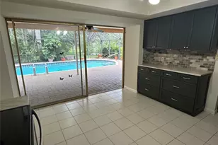 10800 SW 40 Ct, Davie, FL 33328 - Photo 5