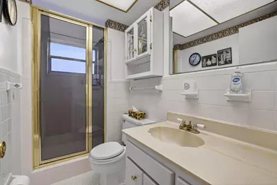 2755 NE 28th Avenue #E2, Lighthouse Point, FL 33064 - Photo 37