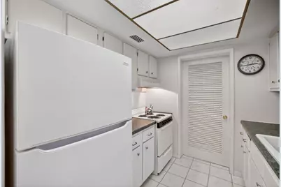 2755 NE 28th Avenue #E2, Lighthouse Point, FL 33064 - Photo 15