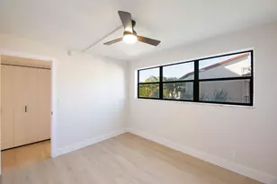 2322 S Cypress Bend Dr, Pompano Beach, FL 33069 - Photo 15