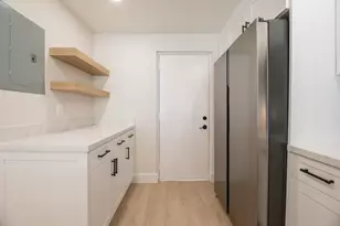 2322 S Cypress Bend Dr, Pompano Beach, FL 33069 - Photo 9