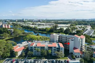 2322 S Cypress Bend Dr, Pompano Beach, FL 33069 - Photo 39