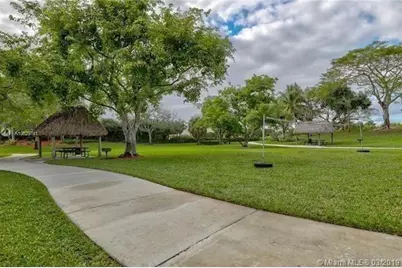 4360 Dogwood Circle, Weston, FL 33331 - Photo 23