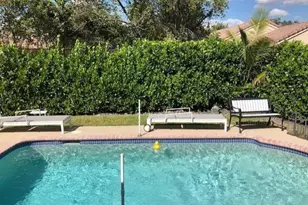 4360 Dogwood Cir, Weston, FL 33331 - Photo 5