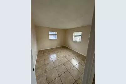 670 NE 46th Court #1, Oakland Park, FL 33334 - Photo 9