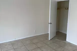 670 NE 46th Ct, Fort Lauderdale, FL 33334 - Photo 5