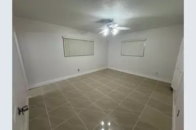 2070 NW 84th Terrace, Pembroke Pines, FL 33024 - Photo 23