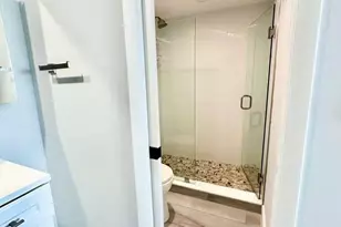 299 N Riverside Dr, Pompano Beach, FL 33062 - Photo 9