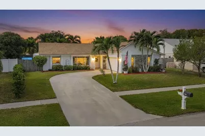 8101 Rose Marie Circle, Boynton Beach, FL 33472 - Photo 7