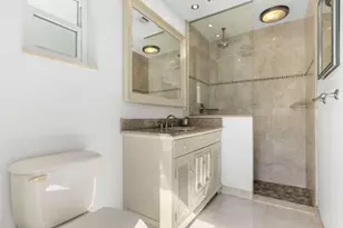 8101 Rose Marie Cir, Boynton Beach, FL 33472 - Photo 27