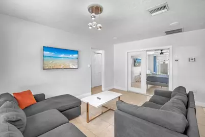 1121 N 66th Terrace, Hollywood, FL 33024 - Photo 3