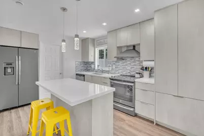 1121 N 66th Terrace, Hollywood, FL 33024 - Photo 1