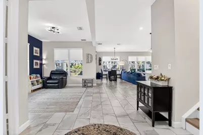 6613 Pointe Of Woods Drive, West Palm Beach, FL 33413 - Photo 5