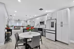 4275 SW 10th Ct, Deerfield Beach, FL 33442 - Photo 5