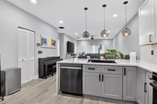 4275 SW 10th Ct, Deerfield Beach, FL 33442 - Photo 9