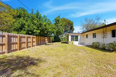 861 NE 9th Avenue, Pompano Beach, FL 33060 - Photo 19