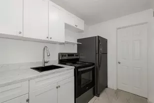 224 SW 15th St, Dania Beach, FL 33004 - Photo 7