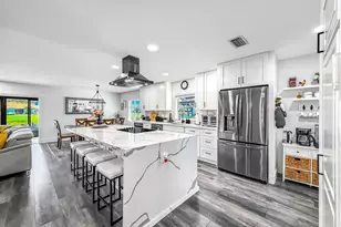 13232 Lucinda Palm Ct, Delray Beach, FL 33484 - Photo 5