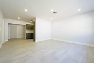 833 SW 7th St, Pompano Beach, FL 33060 - Photo 25