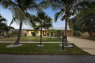 4234 Waverly Dr, West Palm Beach, FL 33407 - Photo 1