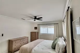 2011 NE 34th St, Pompano Beach, FL 33064 - Photo 25