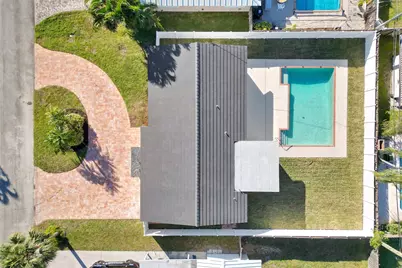 2011 NE 34th Street, Pompano Beach, FL 33064 - Photo 7