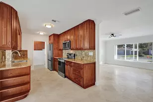 2011 NE 34th St, Lighthouse Point, FL 33064 - Photo 13