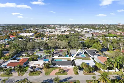 2011 NE 34th Street, Pompano Beach, FL 33064 - Photo 5